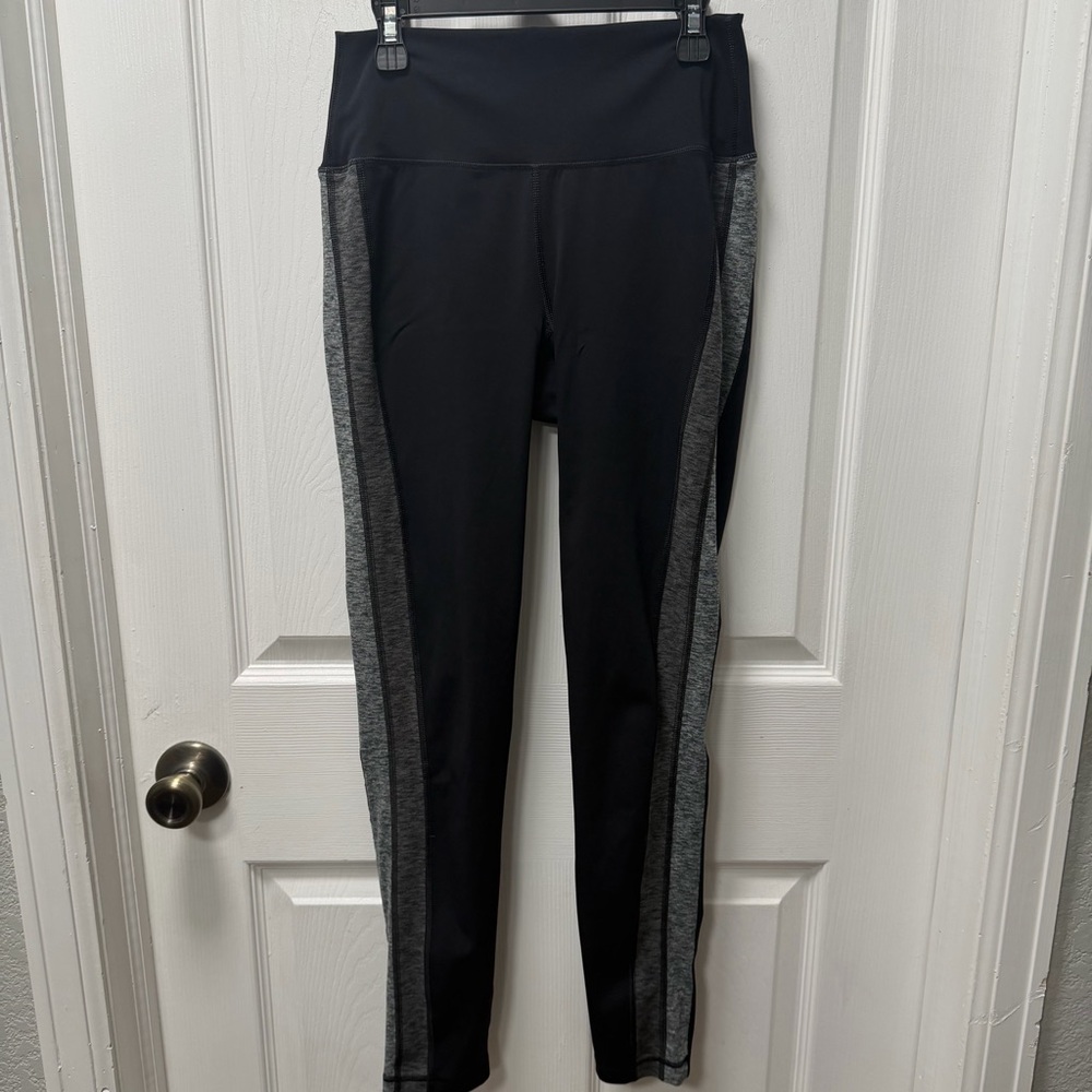 Vuori Racer High-Rise Leggings, Small, Black/Gray Side Stripe